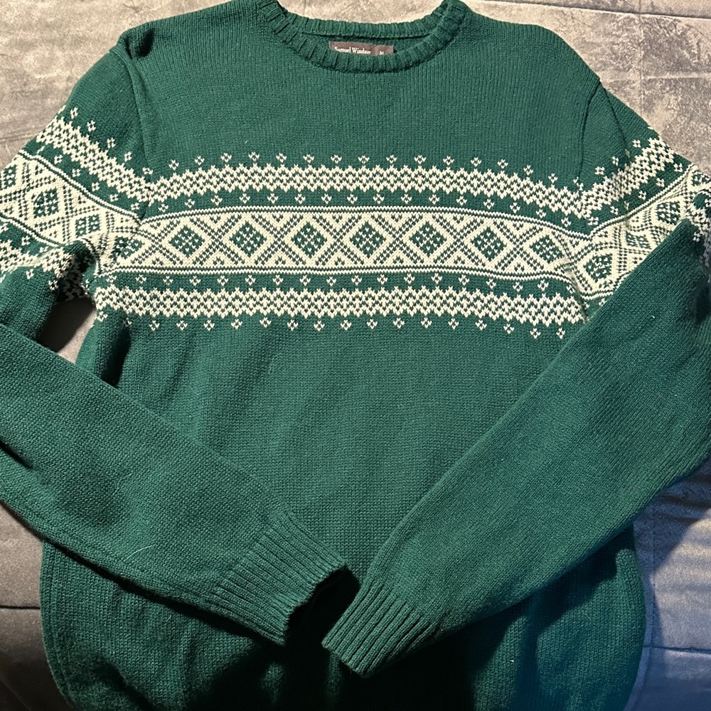 Samuel Windsor Men's Green Patterned Sweater Medium